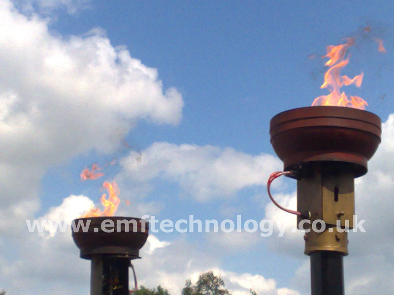 Flame installation Bam bou restaurant