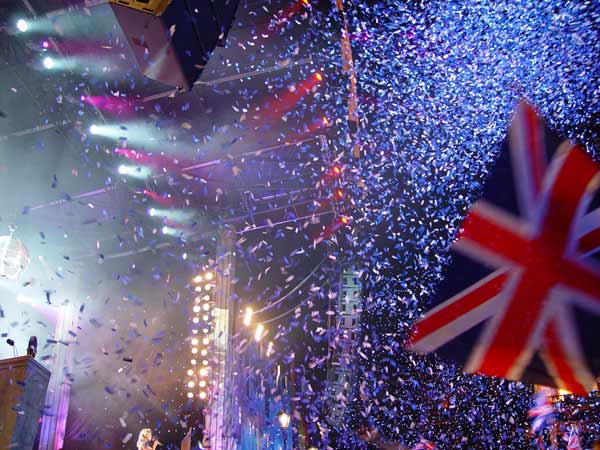 Liquid Co2 Powered Confetti Cannons filled Trafalgar Square for 60th Anniversary of VE Day